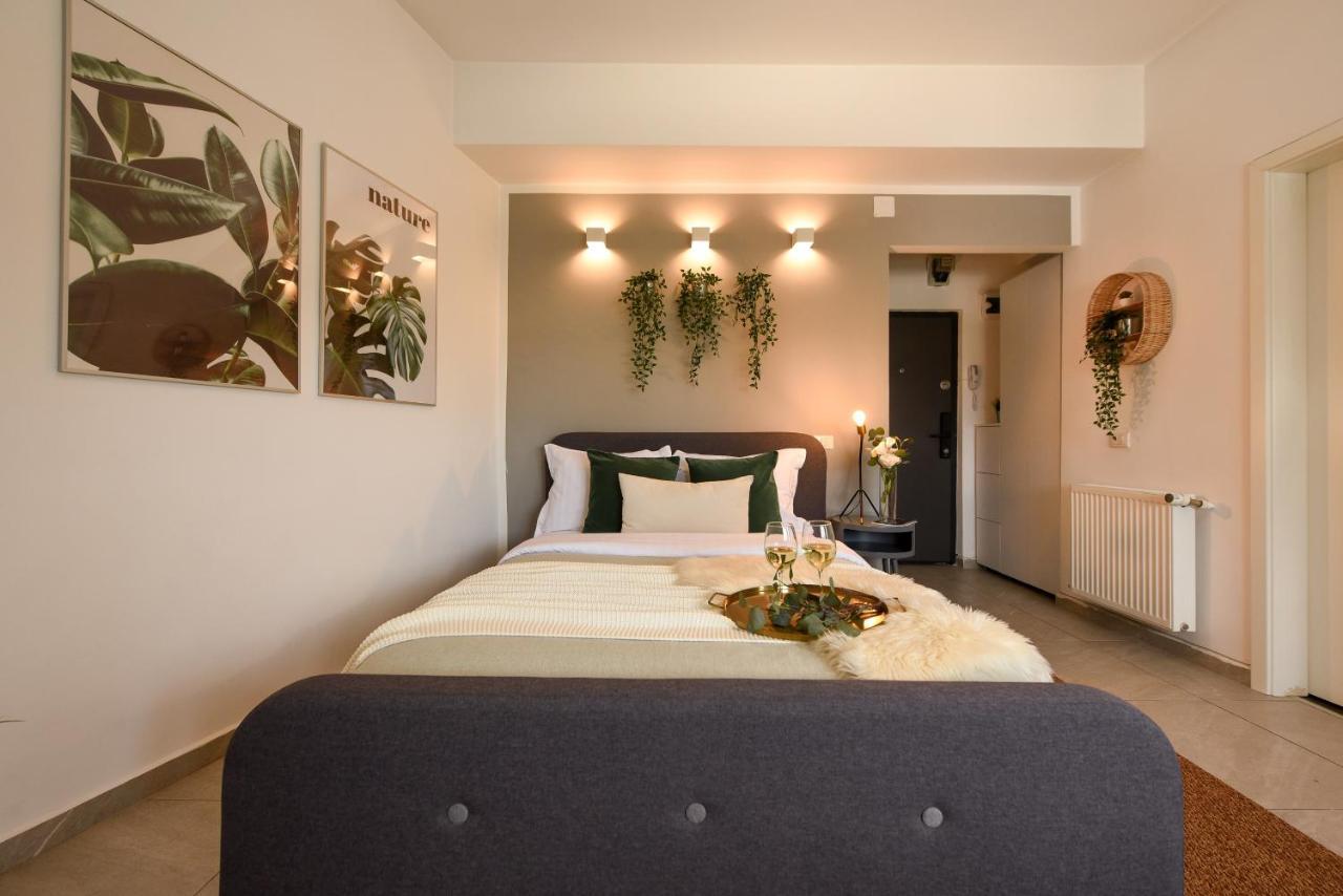 Read All About It - Stylish Central Studio Bukarest Exterior foto